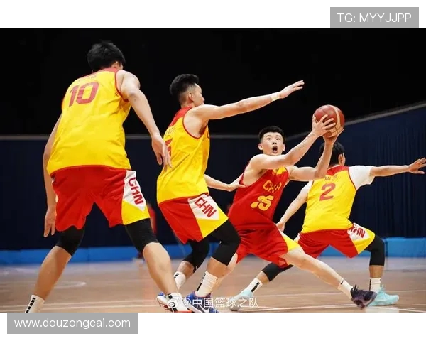 CBA球员中喜欢足球的有哪些？盘点跨界热爱者